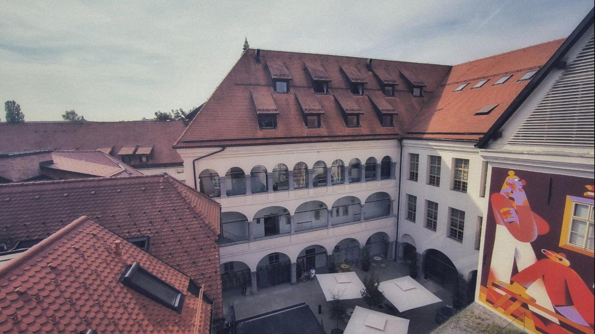 Appartement Penthouse View In Town à Ljubljana Extérieur photo